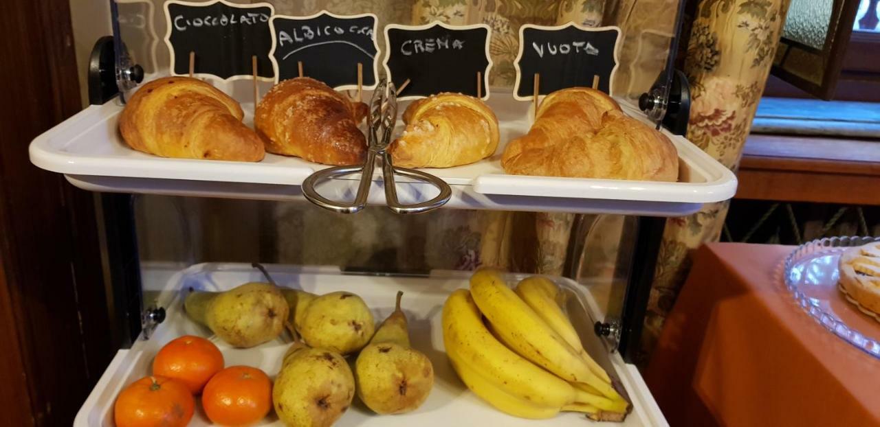 Quattordio Bed & Breakfast Ottoquadri מראה חיצוני תמונה