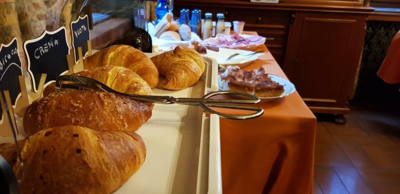 Quattordio Bed & Breakfast Ottoquadri מראה חיצוני תמונה
